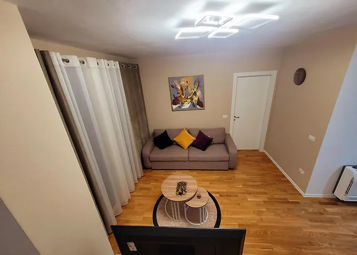 Sui\' Apartment